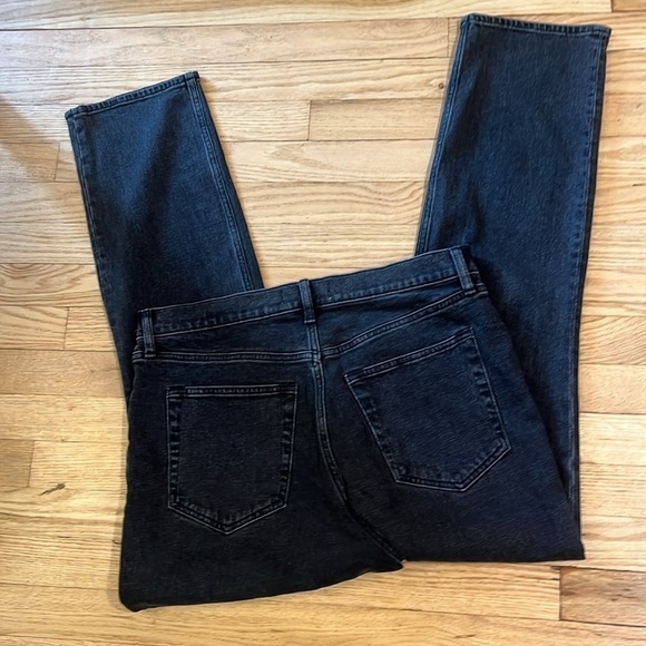 NWOT Abercrombie & Fitch Ultra High Rise 90s Slim Straight Jean Size 31/12S - Picture 8 of 8